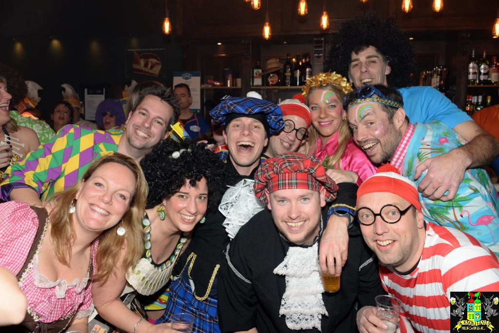 ../Images/Carnavals vrijdagavond in VdG 102.jpg